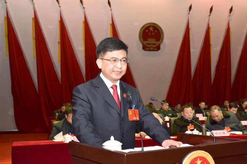 严院长向人代会报告工作1.jpg